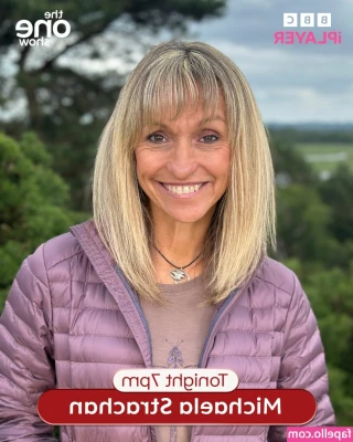 Michaela Strachan Swimming [ michaela-strachan-swimming ] - Might start making edited art with the little effects, once I get the
