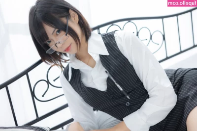 Ponyoouji - Are you into May May’s feet? :3