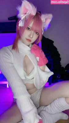 Ponyoouji - Enjoy my filthy mirror - and leg warmers