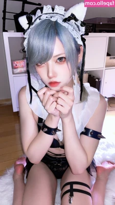 Ponyoouji - I wasn't expecting my boobs to get bigger when I cut this into a tank