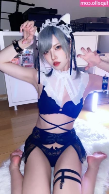 Ponyoouji - Do you like this outfit? What does this remind you of?