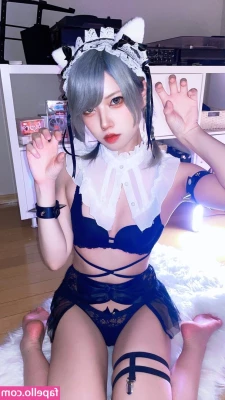 Ponyoouji - Does my ass look big in this