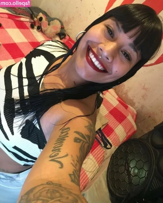 Florcha Lu [ florcha-lu ] - Do I drop my panties? Scroll ▶️ to see my boobs drop! 🔥🔥🔥