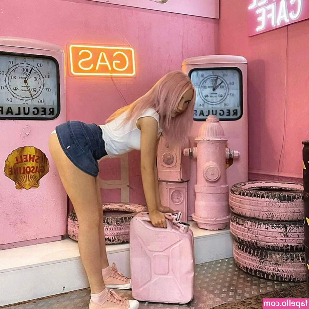 Ira Dash [ ira-dash-2 ] - it's humpday - kiss my ass 😛