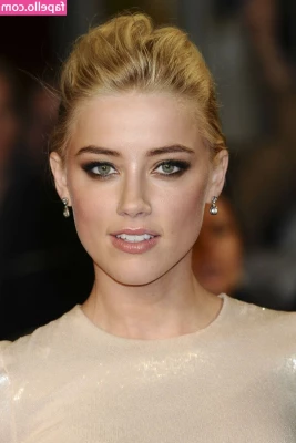 Amber Heard [ amber-heard-1 ] - Any content in particular you guys would like to see  Dm me