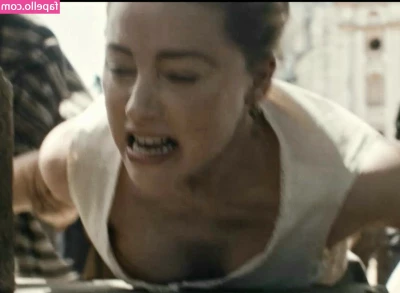 Amber Heard [ amber-heard-1 ] - message me