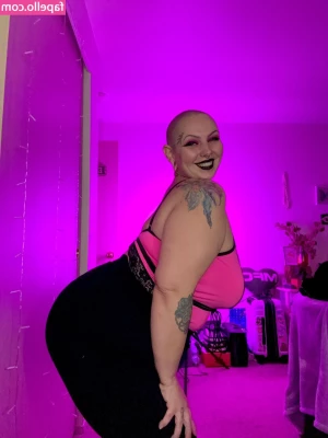 sugarsweetmeatpie [ sugarsweetmeatpie-3 ] - Lemme milk you  Promise that I am a real expert   itsrory420 for the