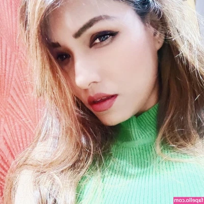 Zoya Rathore [ zoya-rathore ] - Meett me in my secret garden🌿🌺