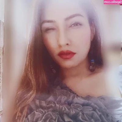 Zoya Rathore [ zoya-rathore ] - Incase you didn’t know , I do custom vids! Want me to say your name