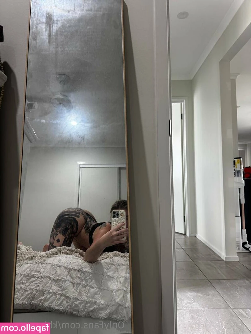 Khloe Rose [ khloe-rose ] - Some cozy boyfriend pics for this chilly ass day c: