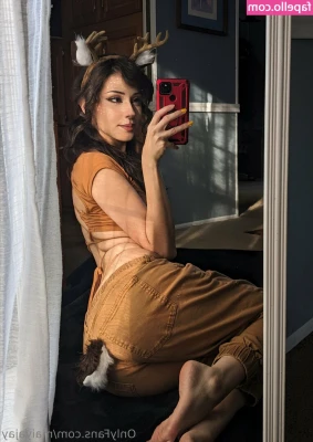 maiyajay - How close is too close? 🤔