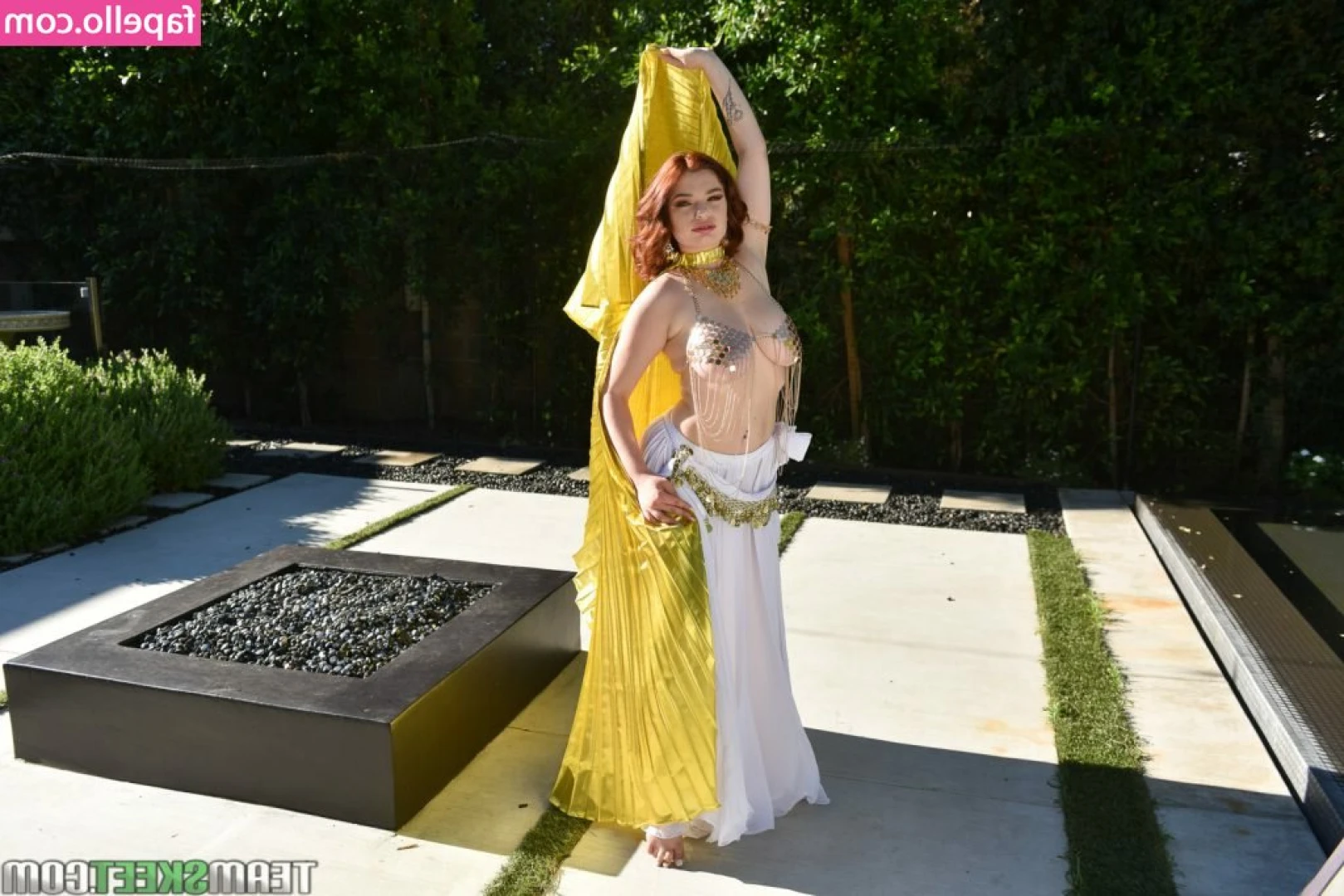 Annabel Ti [ annabel-ti ] - Ask me how to get a custom... I could be moaning your name soon! 😘