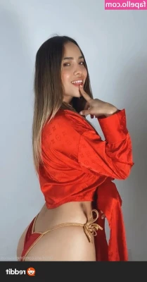 Melissa Ríos [ melissa-ros ] - Some BTS of yesterday's group shoot. I had two 3somes and one 5some