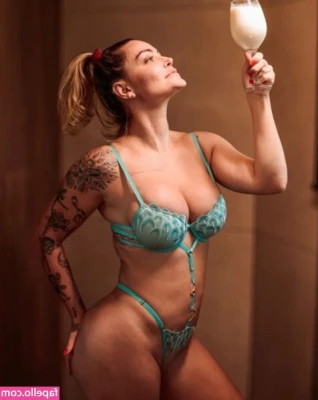 Laura Keller [ laura-keller ] - My breakfast looks like this. 😈 More to cum. 🫦
