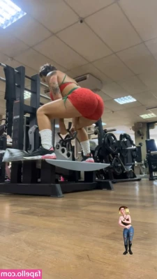 Laura Keller [ laura-keller ] - I was gifted this amazing new toy by one of my loyal fans   Thank you