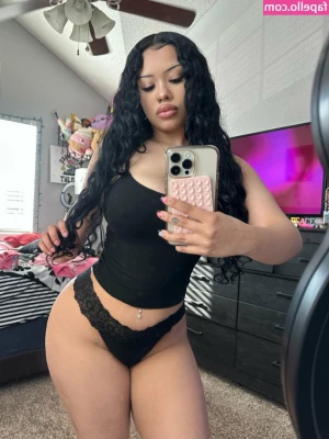 suphoriaa - Should i remove my hand for hottest view?😈🥵