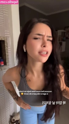 Eduarda Yuni [ eduarda-yuni ] - Soaked myself in the car Message me to purchase the video now