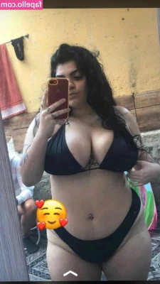 Brenda Portto [ brenda-portto ] - Discreet in the back seat🤫