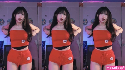 bossberry_ [ bossberry ] - you guys want more mommy content??