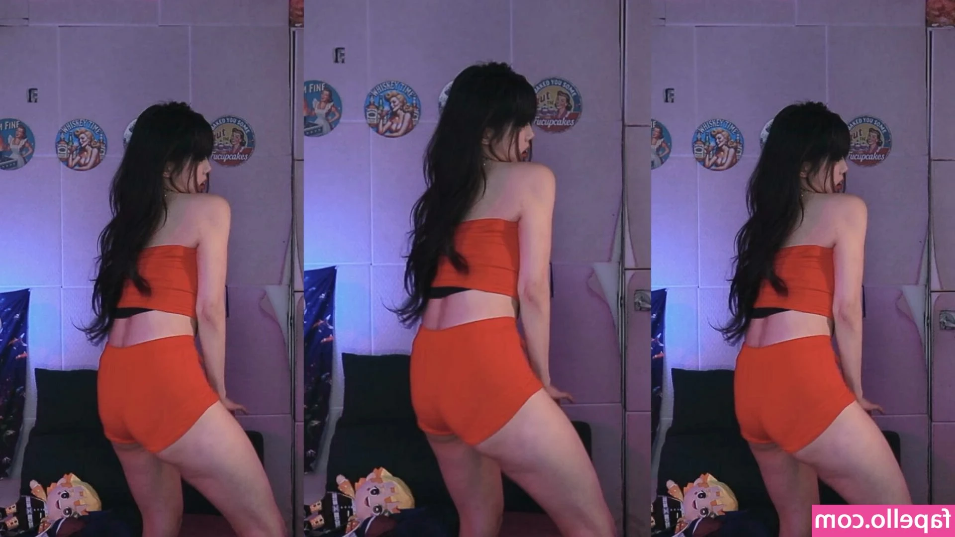 bossberry_ [ bossberry ] - So hot that I’ll turn your winter into summer. 😘
