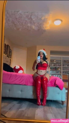 marlene2995 - I don't get topless in front of my laptop often, but when I do I read