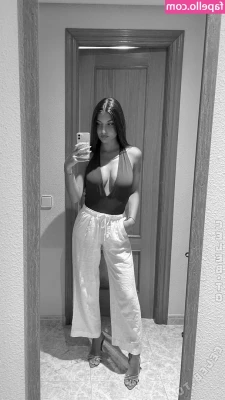Carlota Valiente [ carlota-valiente ] - Doing my first calendar shoot tomorrow for 2021!! Do you want to see
