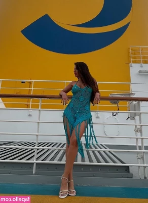 Anamara Barreira [ anamara-barreira ] - Wish I had a hole to fill