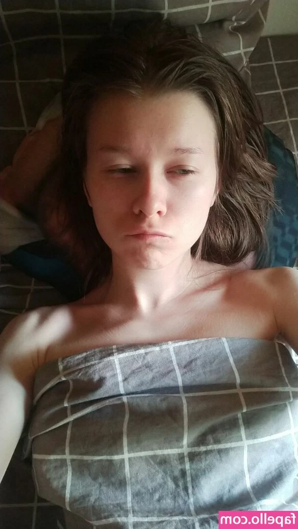 Lil Yves [ lil-yves ] - Just getting undressed for my bath... Pay for a dick rating and give