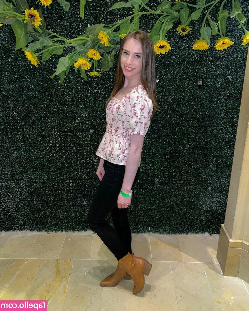 catevinelle - I feel lovely with my 🍑🍒😜💦
