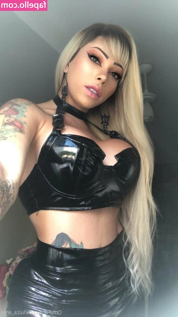 Luiza Ariel [ luiza-ariel ] - @donutliianada