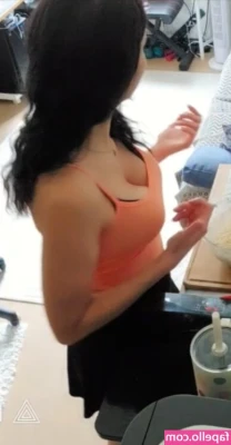 Tania Derveaux [ tania-derveaux ] - wanna tan w me ?
