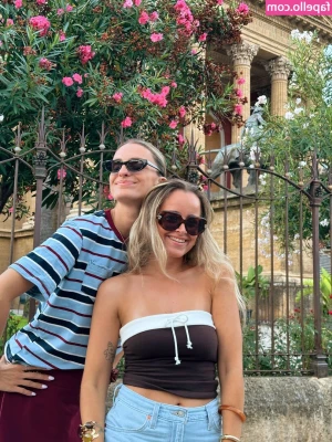 Camille LV [ camille-lv ] - SO many places to lick 👅