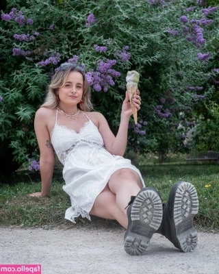 Camille LV [ camille-lv ] - For those of you who wanna see more explicit content here  just