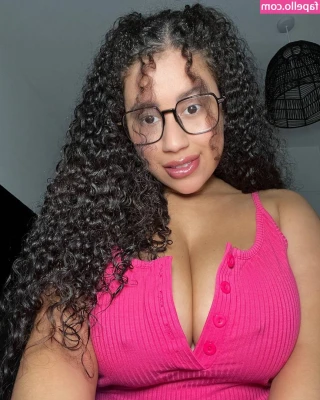 misscaramelpeach - Will you keep that thing warm for me at night? 🥰❤️💦💦💦