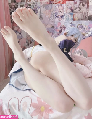 Xidaidai - Any fans in wanna chat and help me make some money for Halloween toys