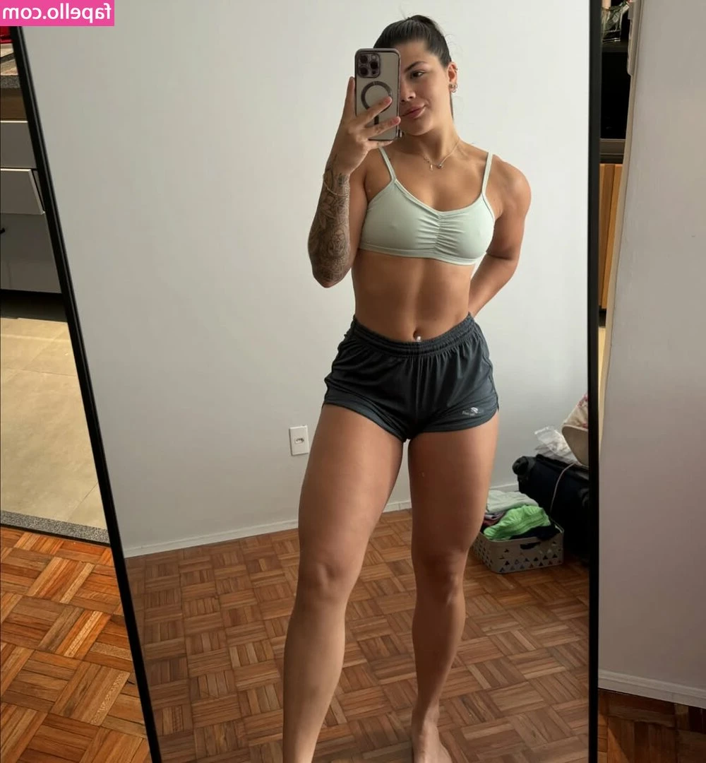 ???????????? ???????? ???????????????????????????????????????? [ ana-li-sangaletti ] - Ok... has anyone heard that onlyfans is banning sexual content