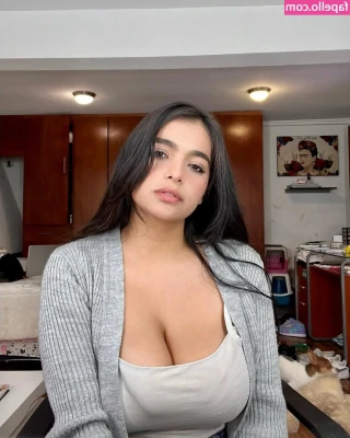 Areli Ferreiro [ areli-ferreiro ] - I deserve to be fucked real good!