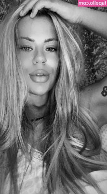 nicolecahillxox - Don't you want to touch me all over? 😈
