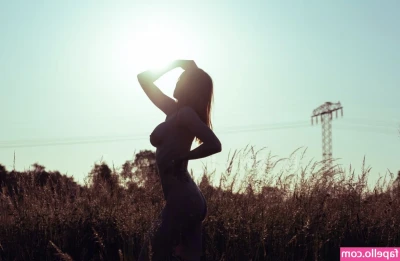 titow_ilona [ titow-ilona-1 ] - What do you think we’d do if we had the entire night together babe?