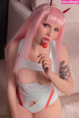 Peppy_Cos [ peppy-cos ] - New angle with my pussy  I kinda like it