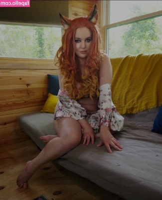 LisaLouWho - when I walk in the woods 🌳🌲 with @jeromejames02 🐷 it always