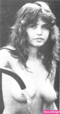 Maria Schneider [ maria-schneider ] - Spogliarello sexy💋