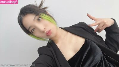 mayumanson - What what’s…in the butt!?😜