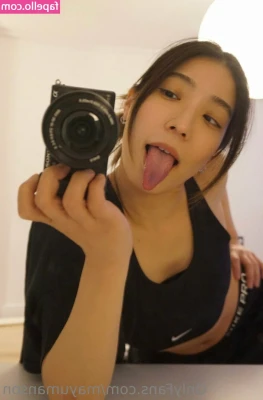 mayumanson - Shoesday: Black flip flop appreciation post.   Before I started my