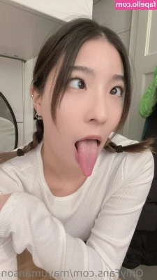 mayumanson - What am I thinking? 😈 🤔