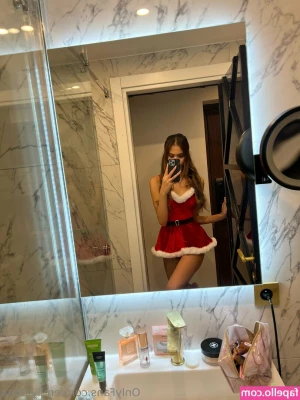 emilyxnina - มาอาบน้ำกับหนูหน่อย 💦
