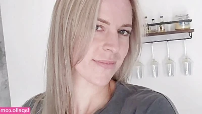 amberriivers - Striptease video where I get down and dirty and spread my ass cheeks
