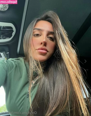 Bakhar Nabieva [ bakhar-nabieva-17 ] - Y si me tiras a la cama