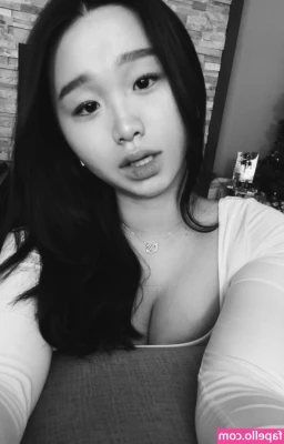 Sua Lee [ sua-lee ] - It’s a privilege to get used by me.
