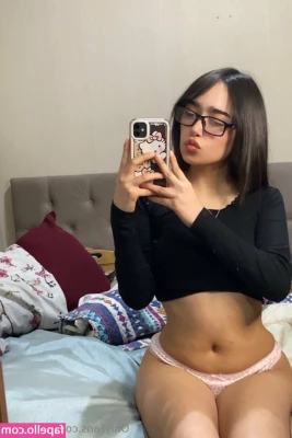 fresibaya - where do your eyes go first  booty or feet